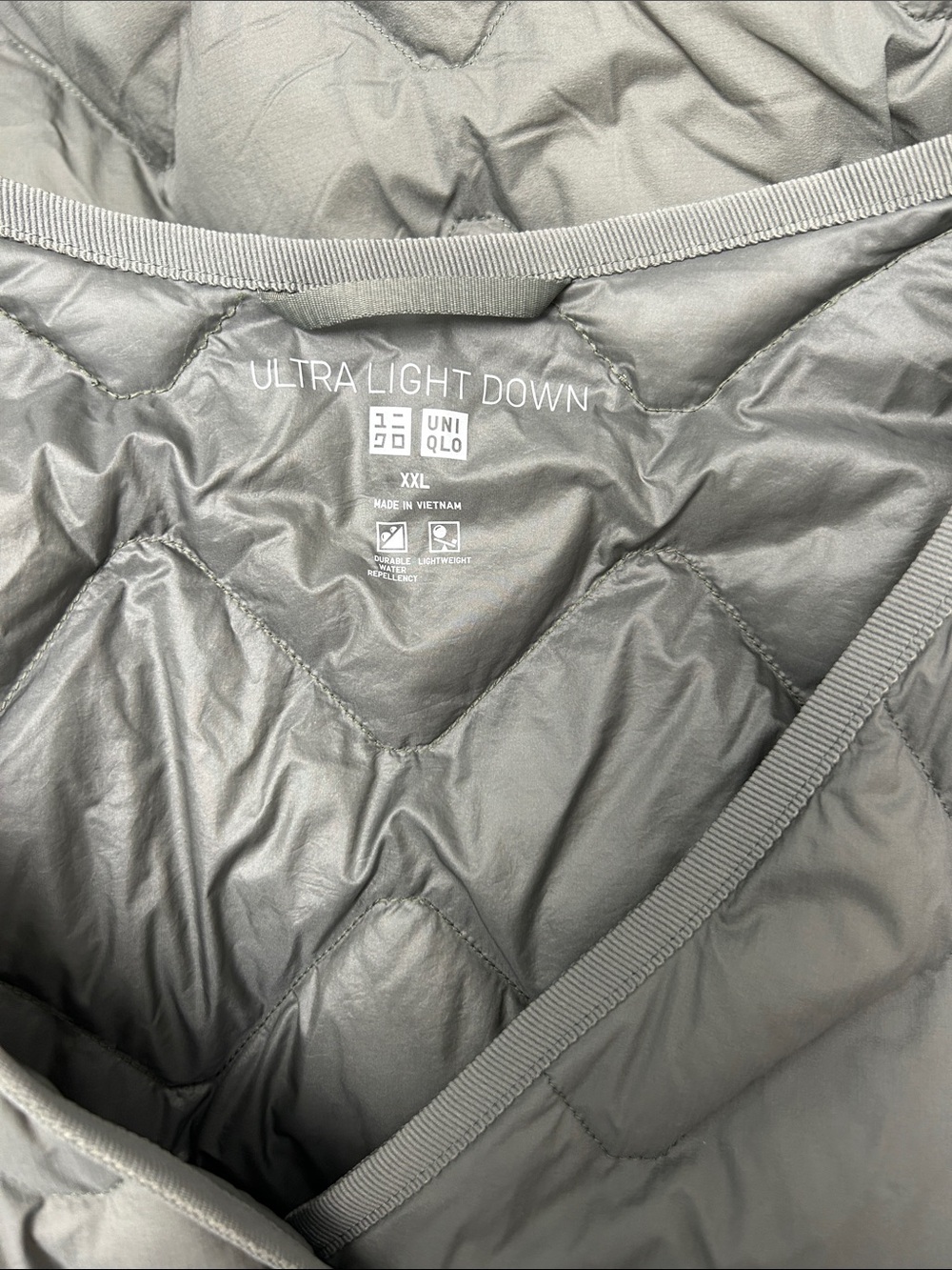 Uniqlo Ultra Light Down Quilted Jacket in Gray/Green - Picture 8 of 13